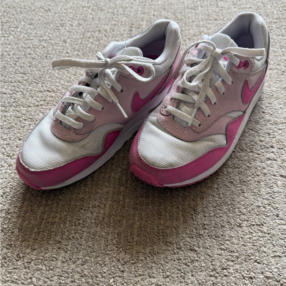 Nike Air Max Kids Pink and White Sneakers